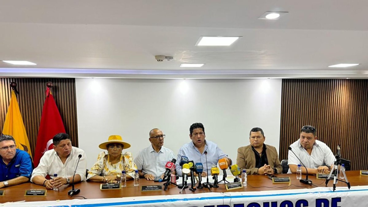 Pronunciamiento. Representantes del CUT se refirieron al tema.