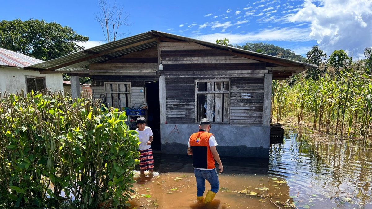 La Asociación de Municipalidades Ecuatorianas identifica daños severos en 29 cantones.