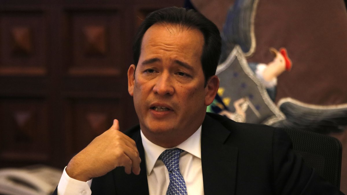 Cucalón fue legislador y ministro de Gobierno de Guillermo Lasso. 