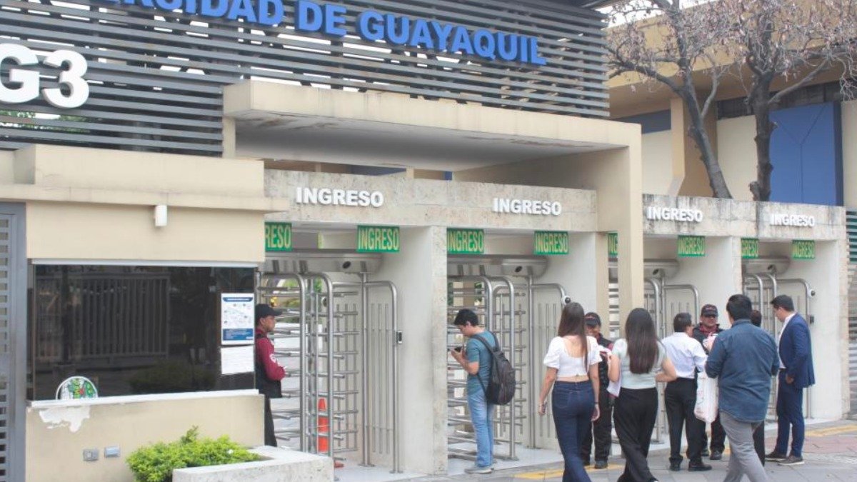 Referencia. La Universidad aclara que su modalidad será virtual y sí impartirá clases.