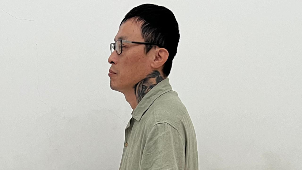 El extranjero tenia una orden de detención con fines de extradición, con fecha de noviembre de 2023.