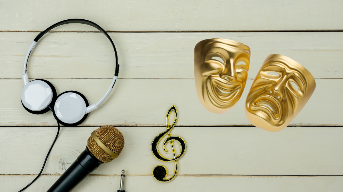 Música en vivo y obras de teatro.