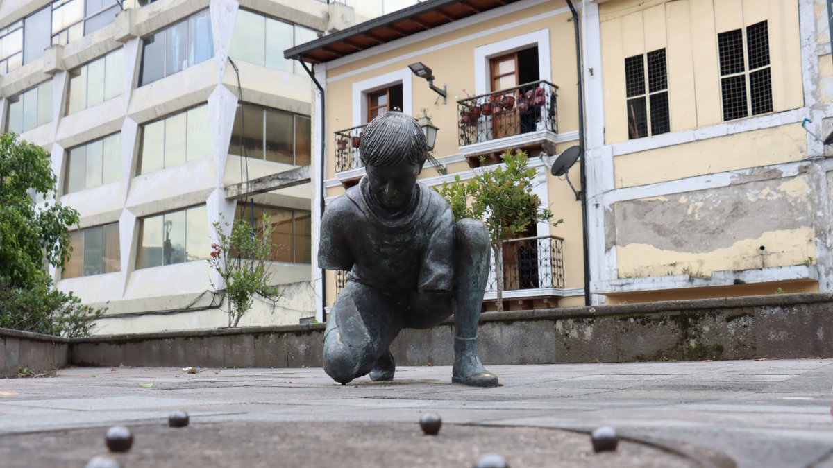 San Blas. En 2023, a los monumentos de los niños les cortaron las manos.