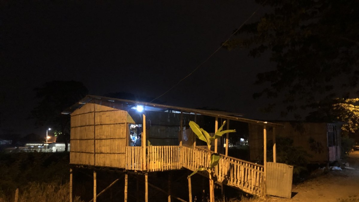 La víctima residía en una casa de caña.