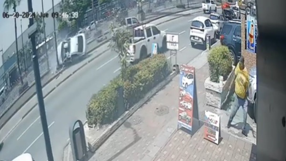 El accidente se registró en el sentido norte - sur de la avenida de las Américas.