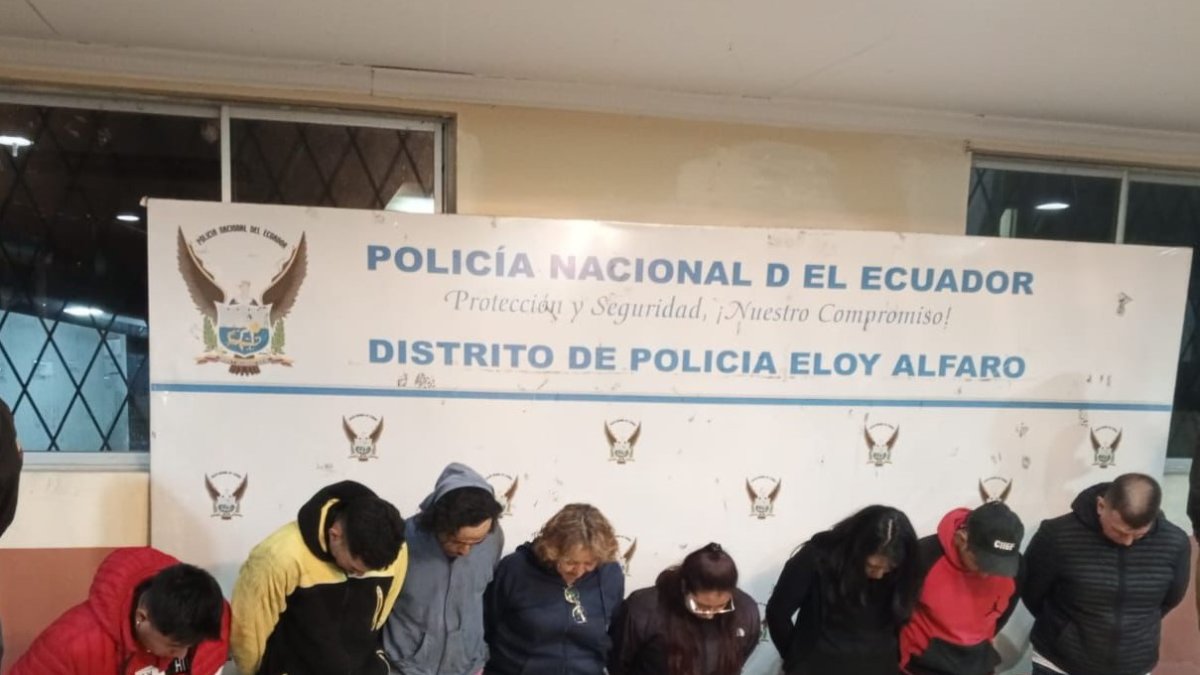 Dos de los detenidos tienen antecedentes penales. Se aprehendió a tres mujeres.