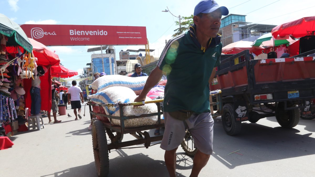 Frontera. Las actividades comerciales entre Ecuador y Perú.