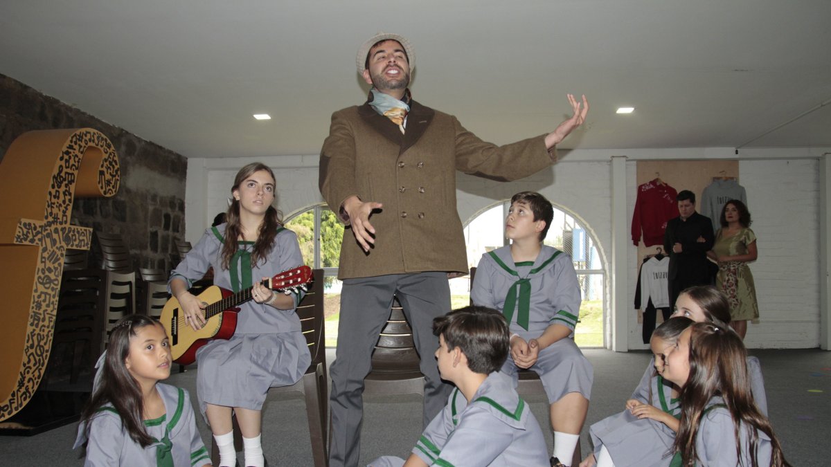 Un elenco de veintiún artistas montarán el clásico musical 'La novicia rebelde' en el Teatro San Gabriel de la capital.