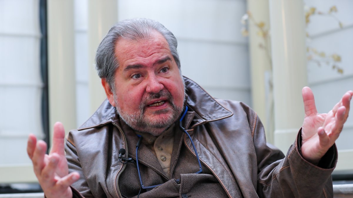 El autor de esta obra, Alex Chionetti. Es originario de Argentina.