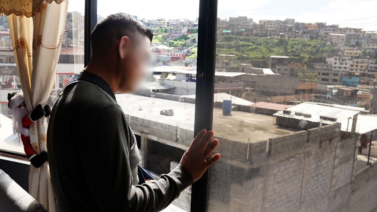 Encierro. El temor del sargento lo ha obligado a resguardarse, volviendo su hogar una ‘cárcel’ para él.