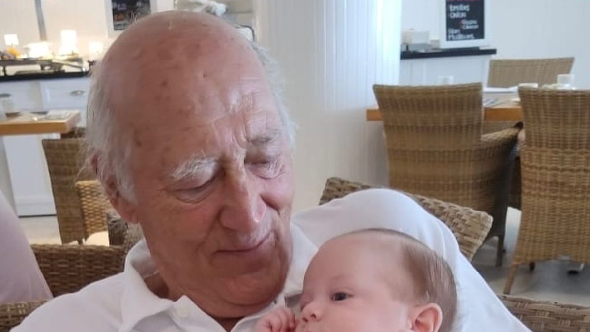 Furio Valbonesi con su nieto, Furio.