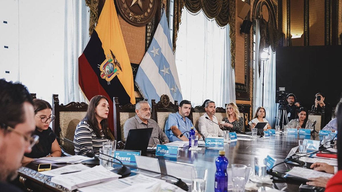 Municipio. Varios concejales prefirieron no expresarse sobre la situación sanitaria del Centro Forense Guayaquil.