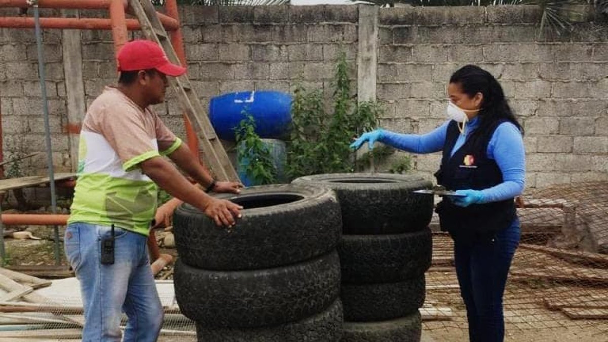 La ciudadanía está en estado de alerta, ya que la enfermedad continúa propagándose en esta temporada de calor extremo.