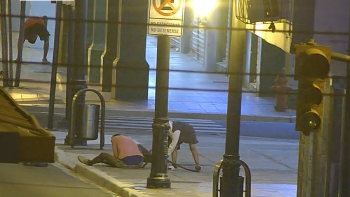 El suceso fue captado en cámaras de videovigilancia.