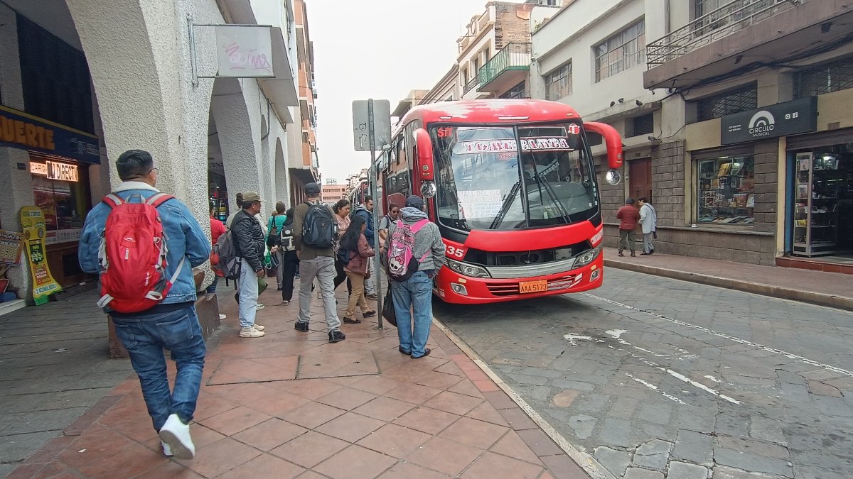 Usuarios. En su mayoría, han dicho no estar de acuerdo con un posible incremento en la tarifa.