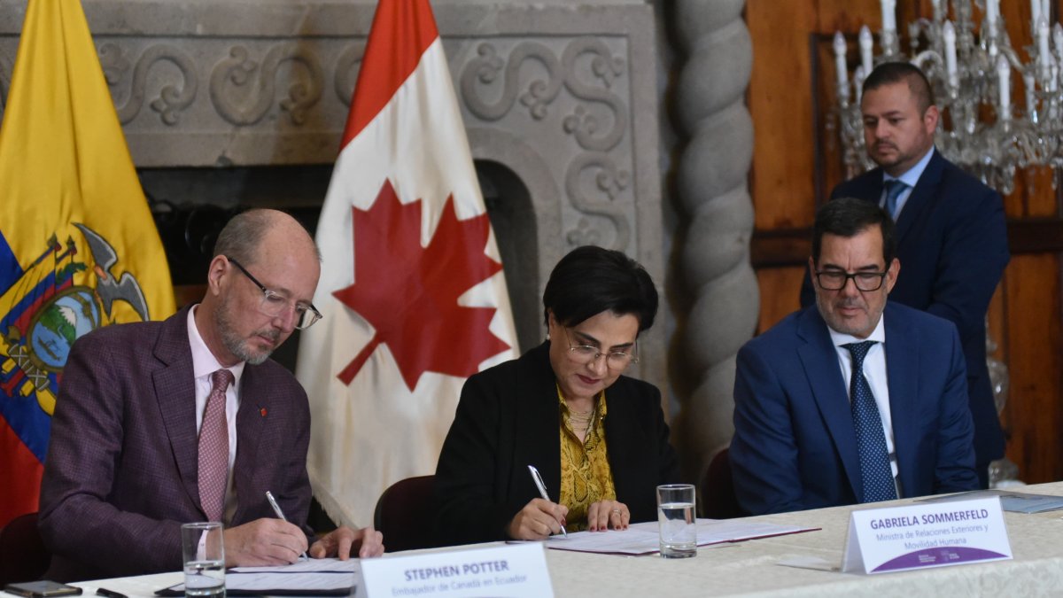 Cerca de 25 mil ecuatorianos residentes en Canadá se beneficiarán del convenio suscrito.