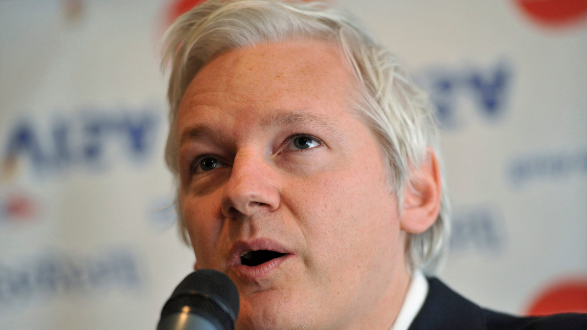 Julian Assange salió de la cárcel de máxima seguridad en Reino Unido luego de llegar a un acuerdo con la justicia de Estados Unidos.