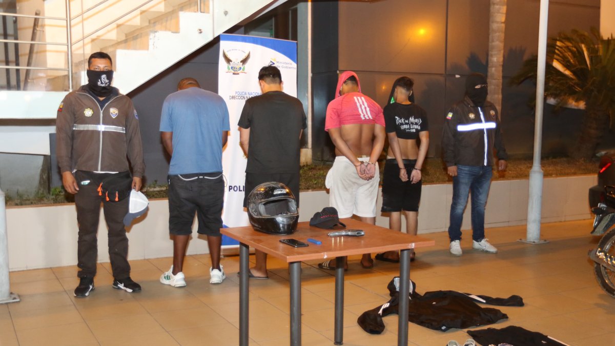 Capturan a una banda de extorsionadores.