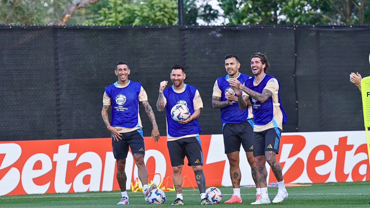 La selección de Argentina previo al partido contra Chile en Copa América 2024.