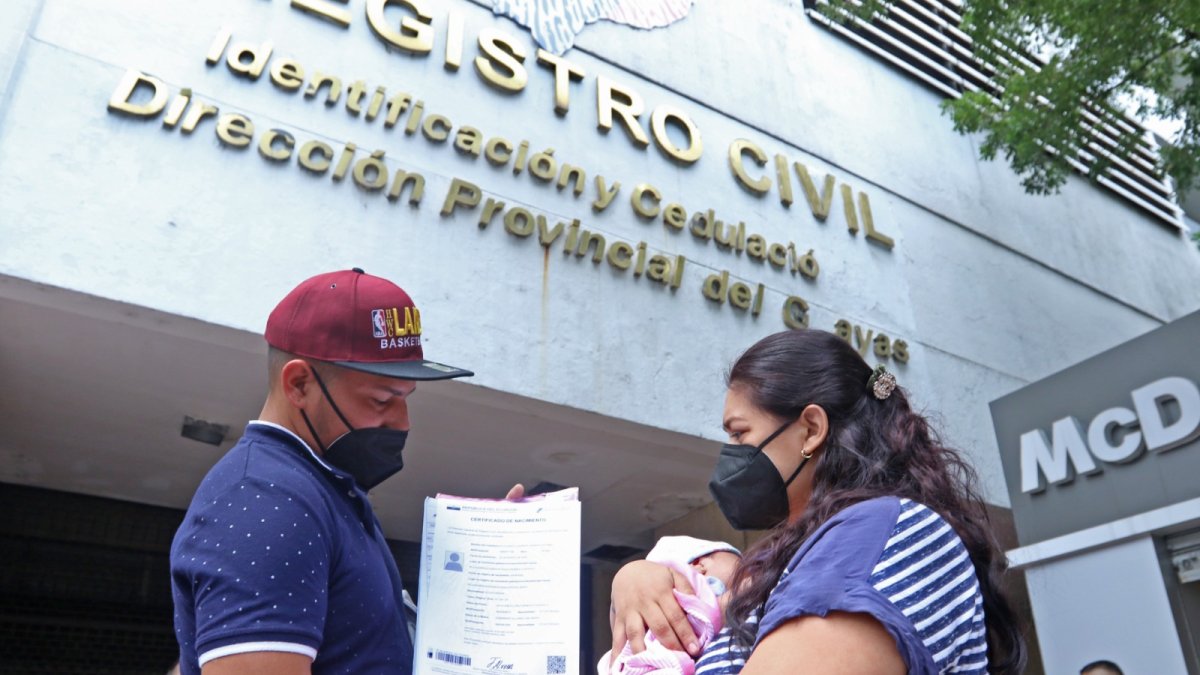 Estas agencias ofrecen a madres y padres la oportunidad de inscribir a su hijo o hija pocas horas después del nacimiento