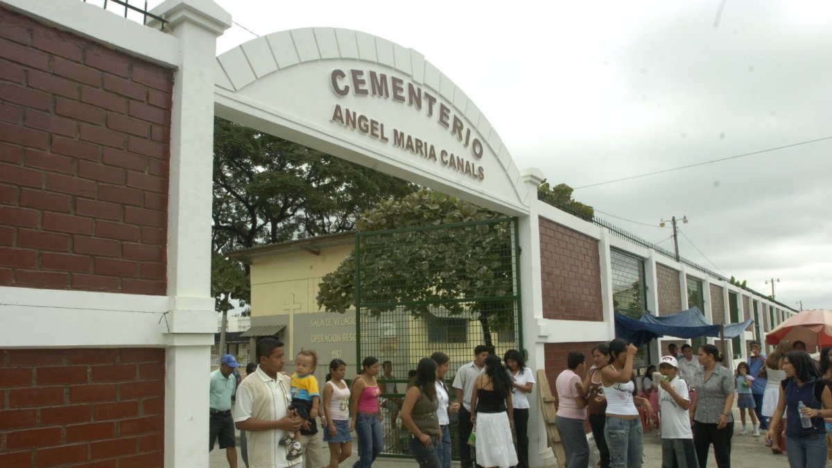 En el cementerio Ángel María Canals se reportó la tarde de este 26 de junio el asesinato del funcionario.