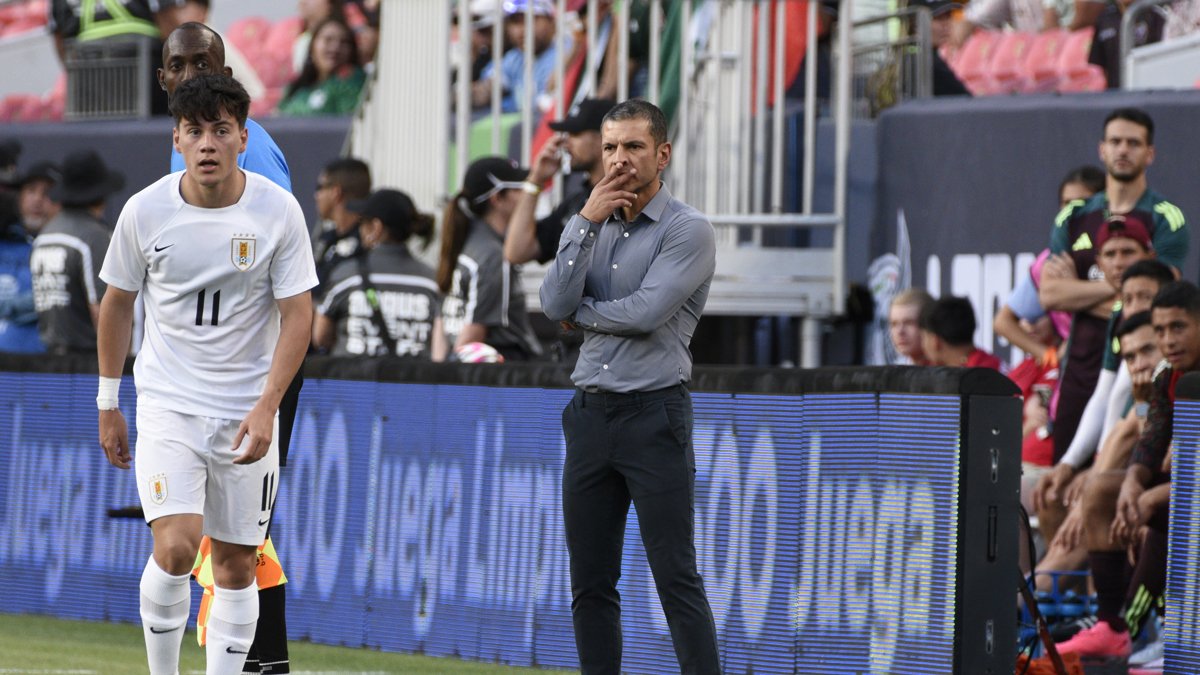 Fotografía de archivo del seleccionador de México, Jaime Lozano.