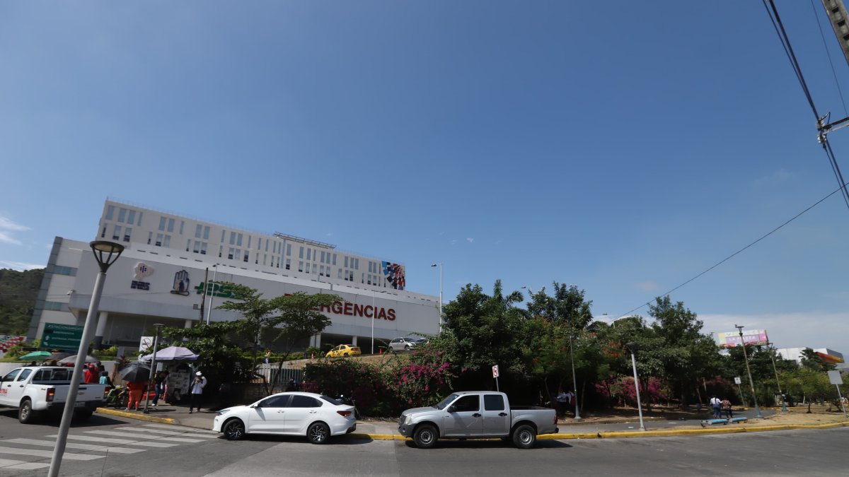 Un atentado ocurrió fuera de la casa de salud del IESS de Los Ceibos.