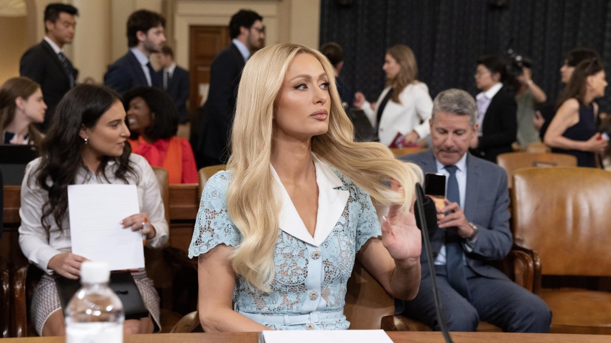 Paris Hilton comparece ante la audiencia del Comité de Medios y Arbitrios de la Cámara de Representantes, en el Capitolio de Washington, DC, EE.UU.