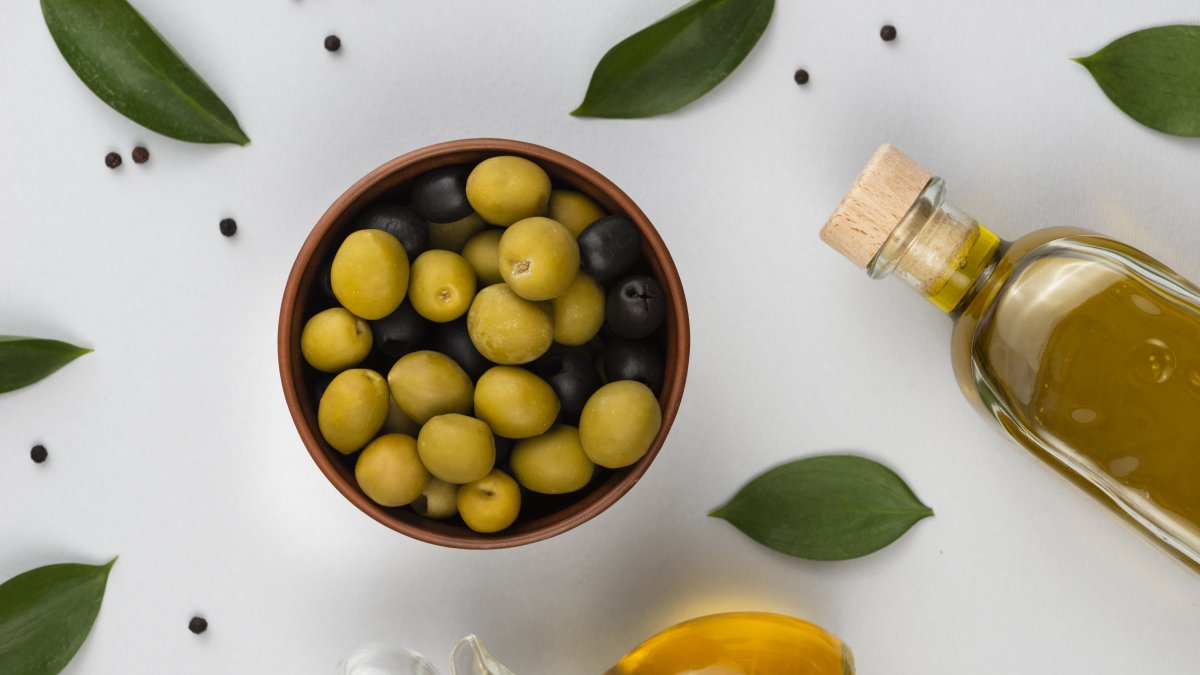 Estas son las razones por las que debes añadir aceite de oliva a tus comidas
