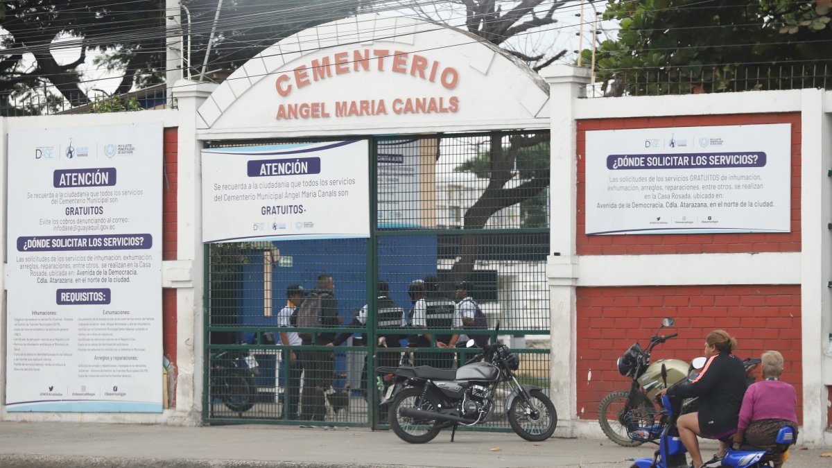 Vista del cementerio del suburbio, donde el administrador fue asesinado.