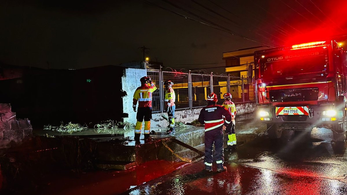 En Amaguaña, en Chillo Jijón, en el valle de Los Chillos, una quebrada se desbordó.