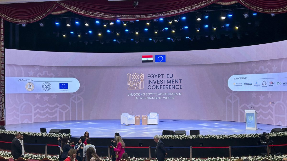 Inversores europeos de sectores como el transporte, la navegación y la energía exploran este domingo oportunidades de inversión.