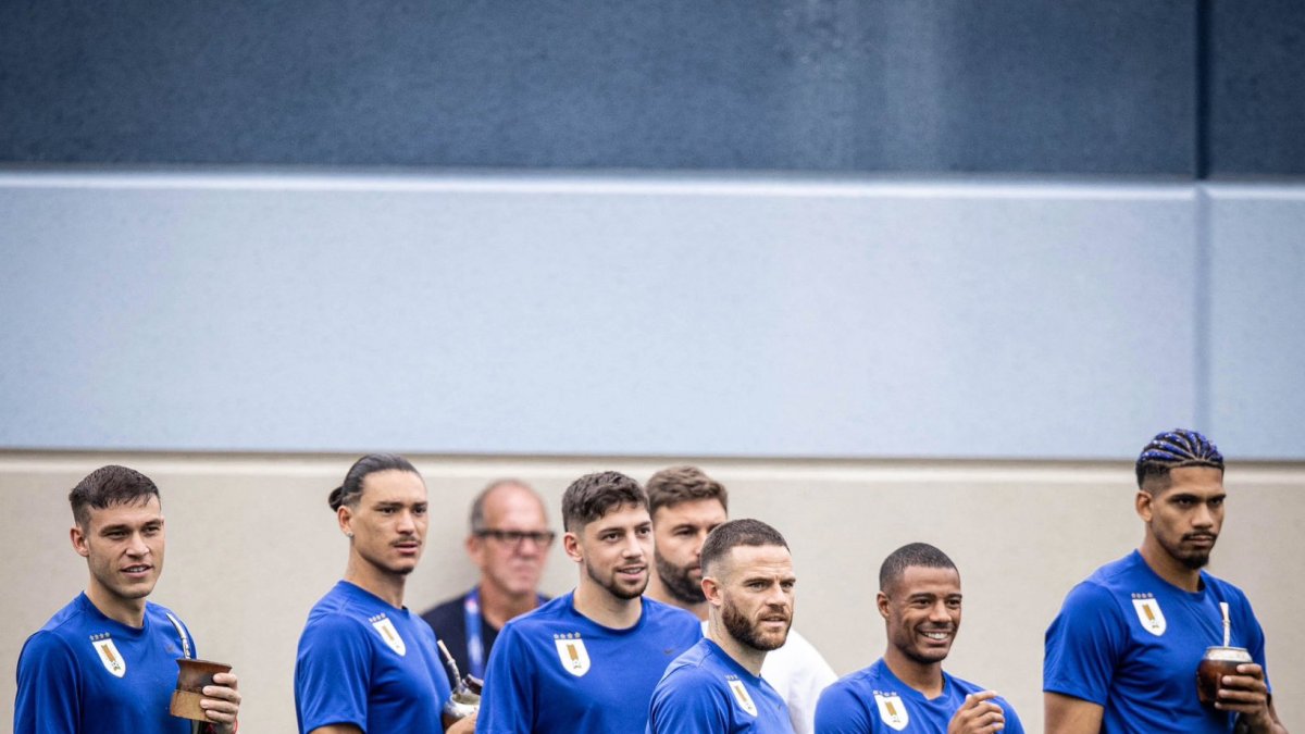 Es una incógnita si el DT Marcelo Bielsa saldrá con titulares o suplentes.