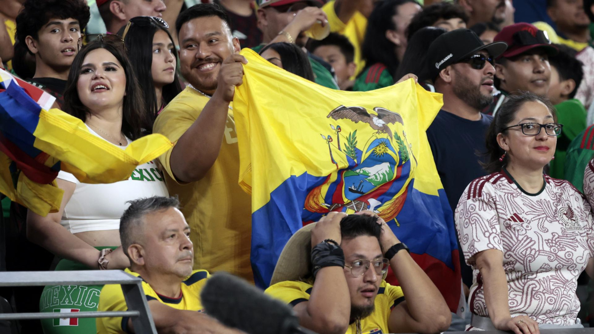 La hinchada ecuatoriana alentó a La Tri hasta el último minuto.