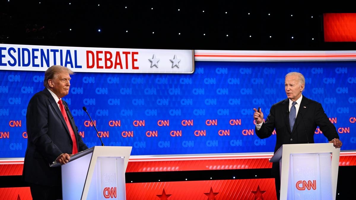 El presidente Joe Biden y el expresidente Donald J. Trump durante el debate.