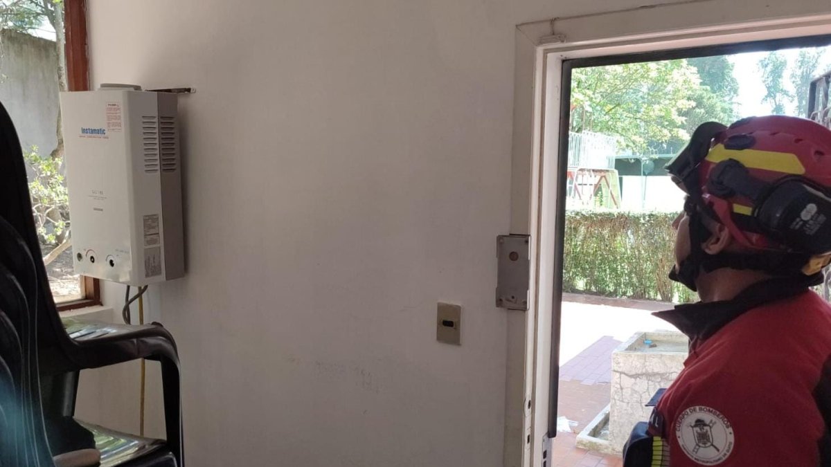 El calefón que causó la intoxicación de monóxido de carbono se encontraba en el interior de la vivienda