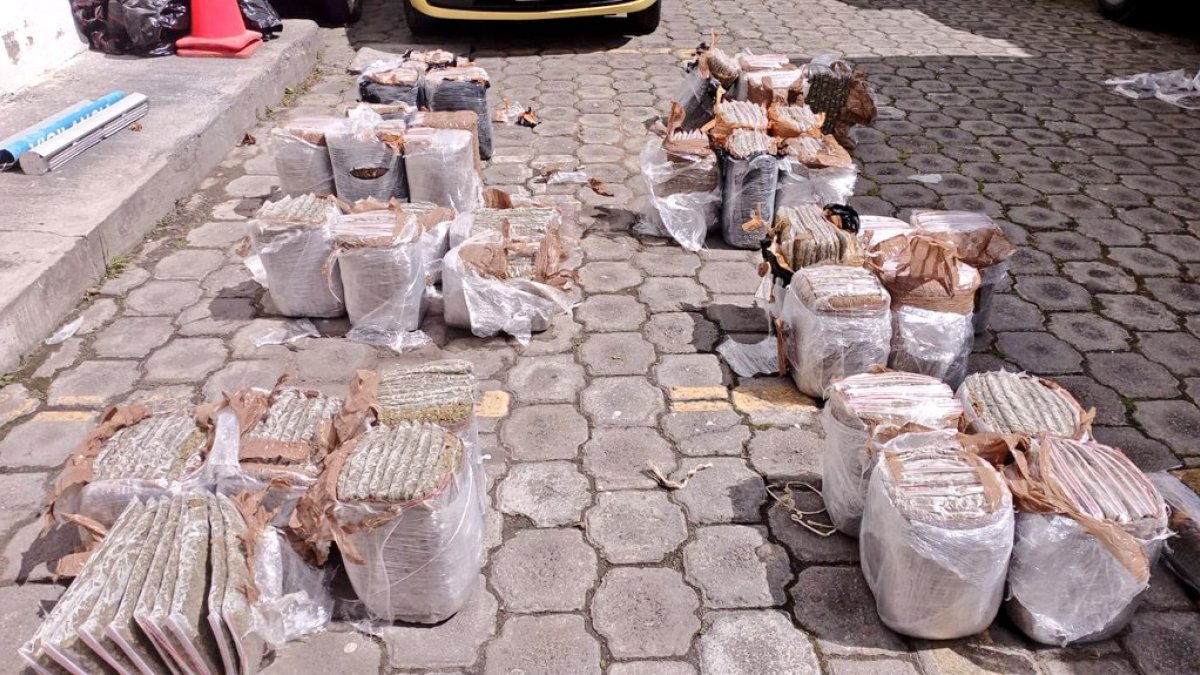 Un total de 40 paquetes de marihuana fueron incautados en un control realizado