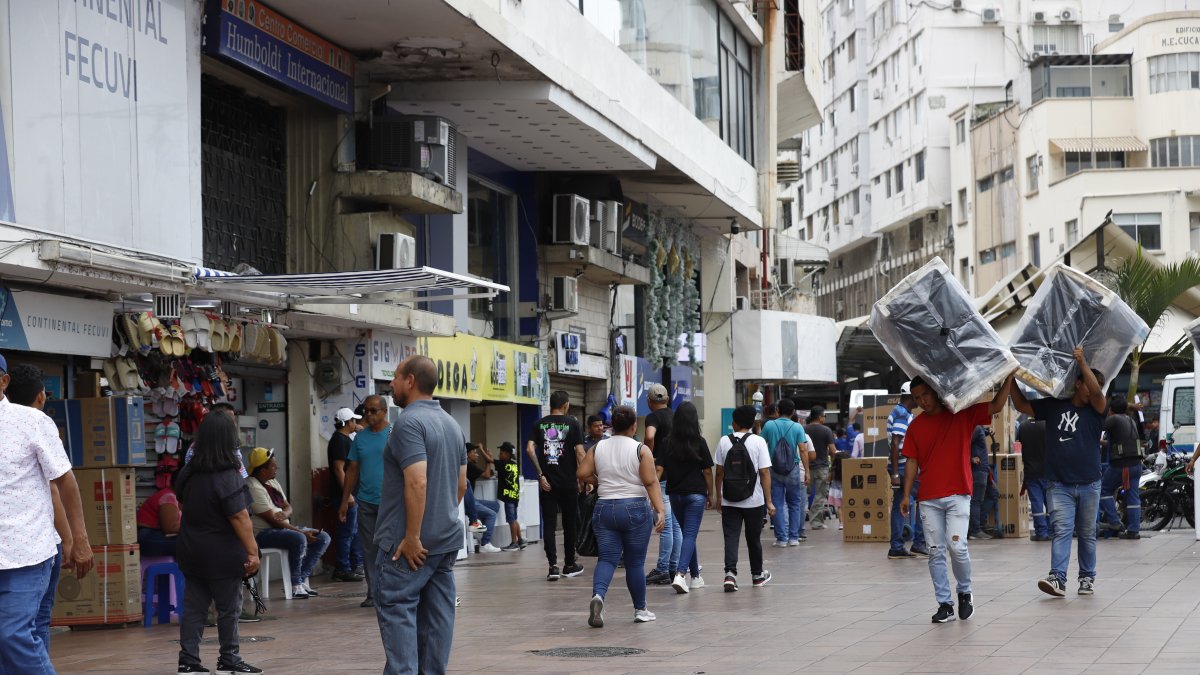 Zona comercial en el centro de Guayaquil.