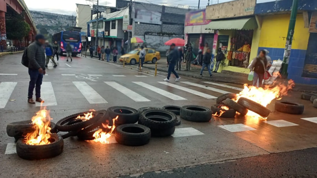 Algunas calles de Quito fueron cerradas en horas de la mañana de este 2 de julio.