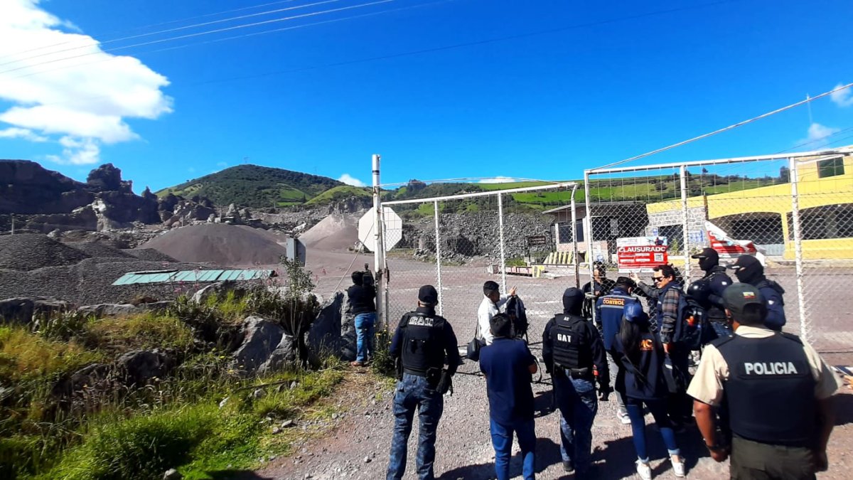 Seis mineras operaban sin los permisos municipales requeridos cerca de la reserva ecológica Antisana