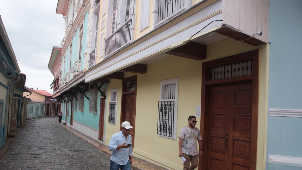 Sin turistas. Lugares icónicos de la ciudad lucen sin visitas, una realidad diferente a la que viven otros países.