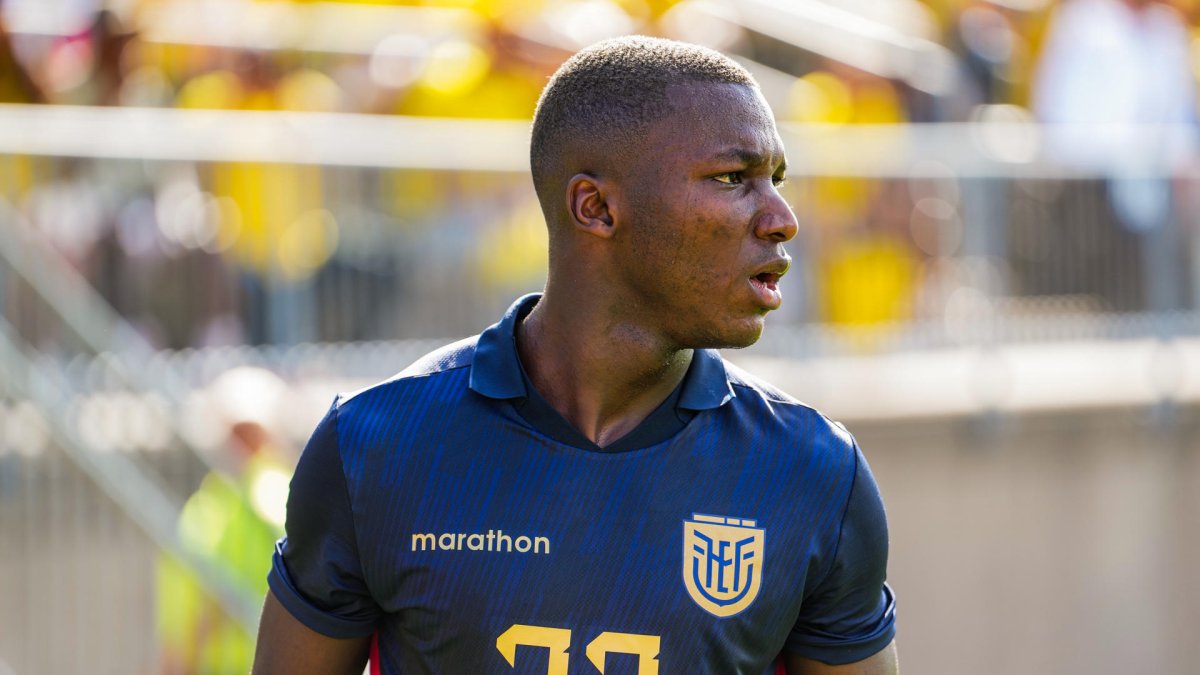 Fotografía de archivo del mediocentro Moisés Caicedo, uno de los pilares que tiene el seleccionador de Ecuador, Félix Sánchez Bas.