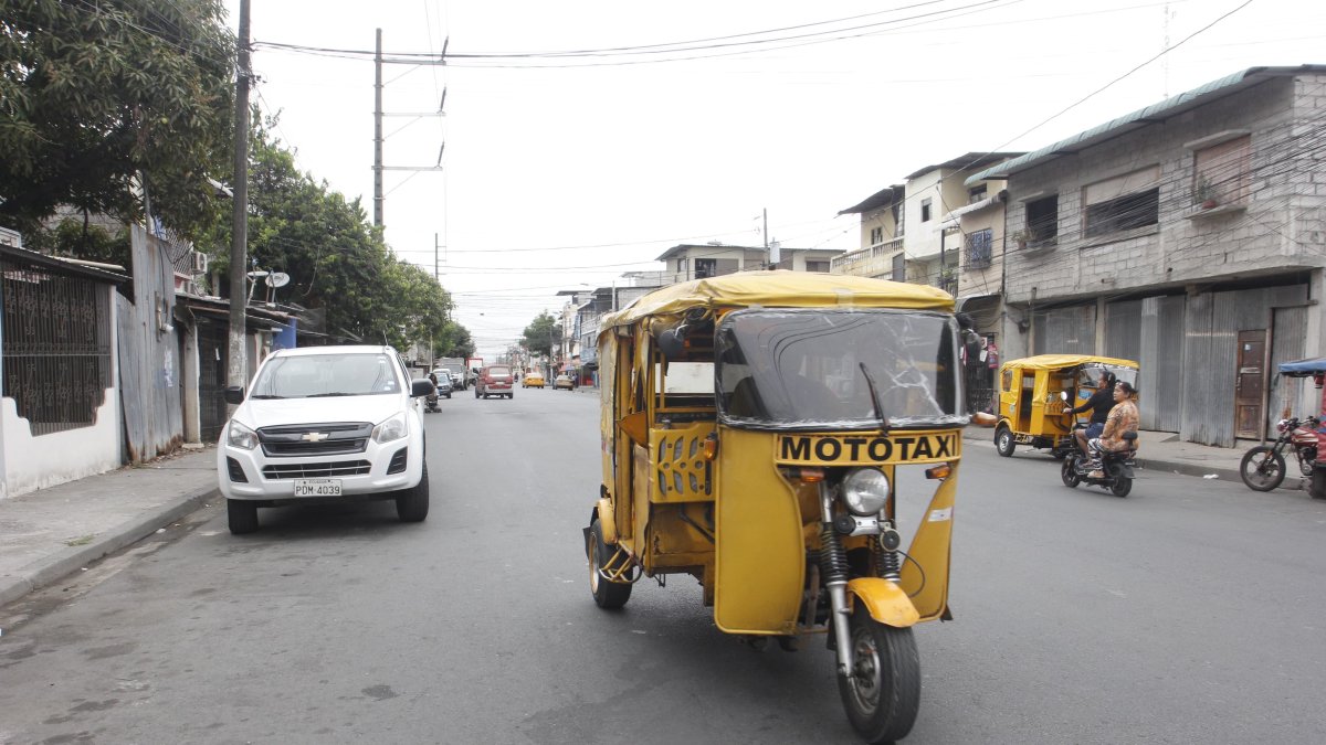 Niños resultaron heridos en la 44 y Chambers, suburbio de Guayaquil.