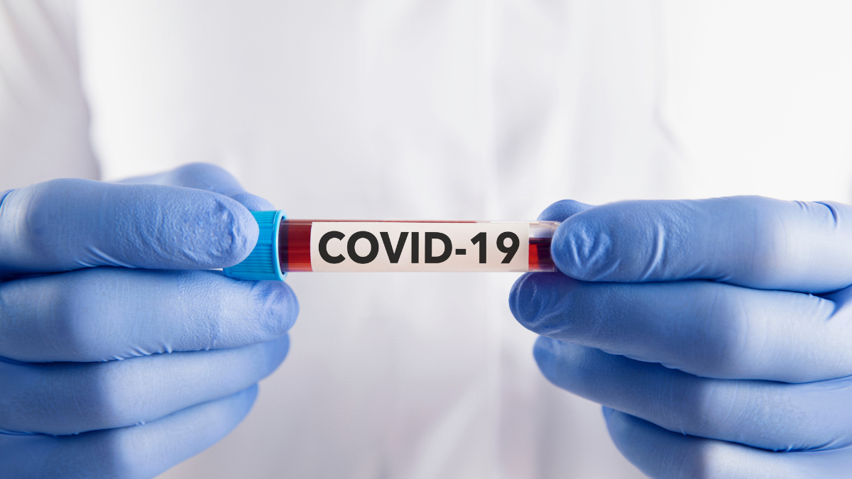 La variante de la COVID-19, FLiRT ya está en Ecuador; estos son sus síntomas.