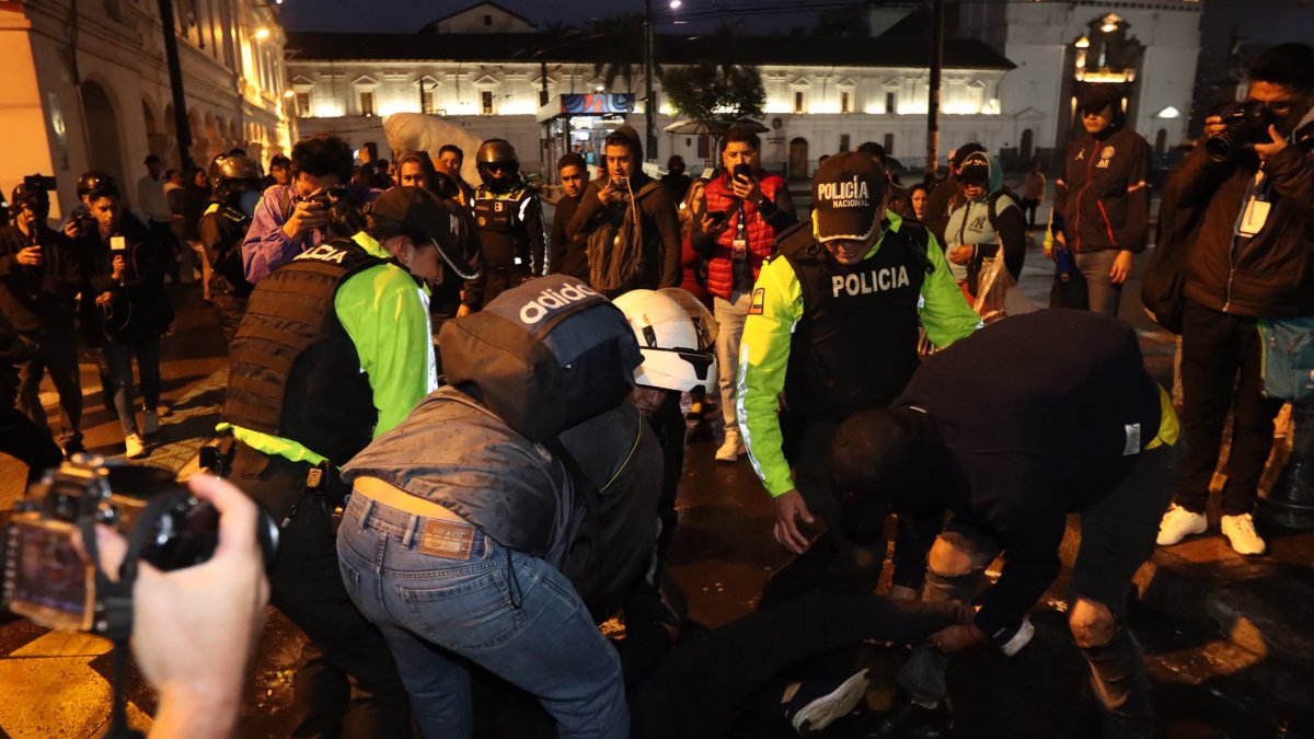 El mayor punto de conflicto fue la intersección entre las calles Bolívar y la Guayaquil.