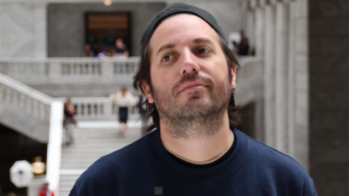 El actor ecuatoriano Víctor Aráuz.