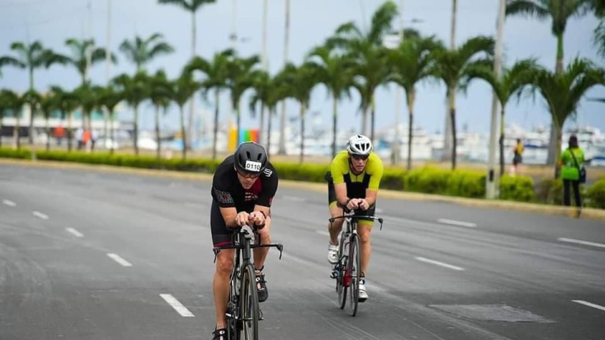 Luego de nadar, llega el evento de ciclismo