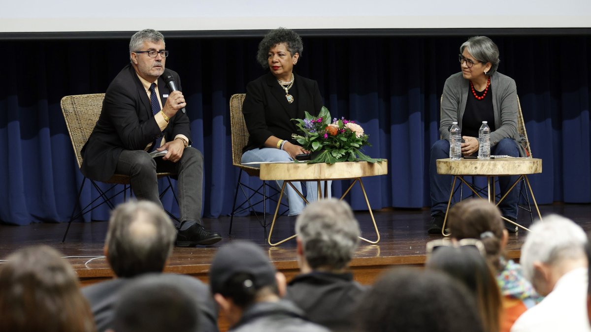 Los periodistas Miguel Ángel Oliver, Luz Mely Reyes, y Yolanda Ruiz, participan en la charla 'Informar en tiempos de polarización', este sábado 6 de julio en Bogotá.