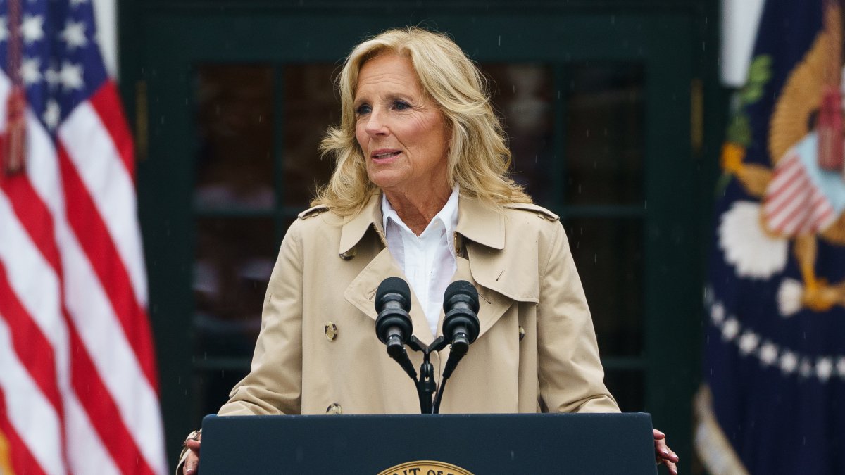 La primera dama inició una gira por los estados clave de para captar el voto de los miembros y exmiembros de las Fuerzas Armadas y sus familias.