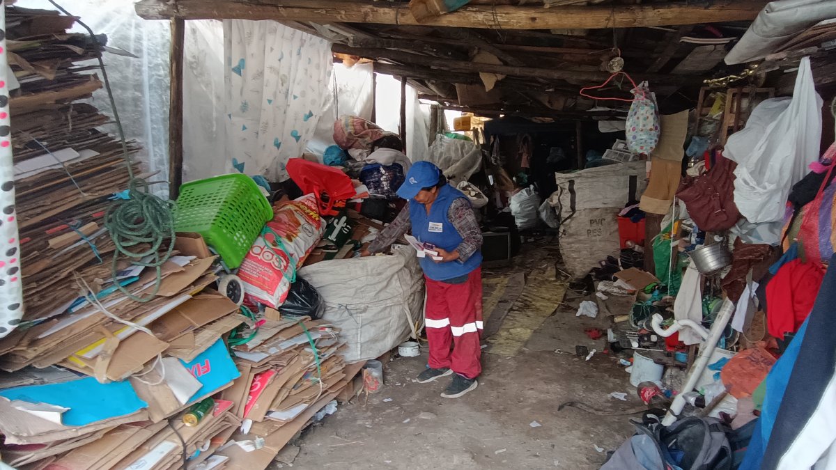 1. Trabajo. Asunciona almacena todo lo reciclado en una bodega en Narancay.